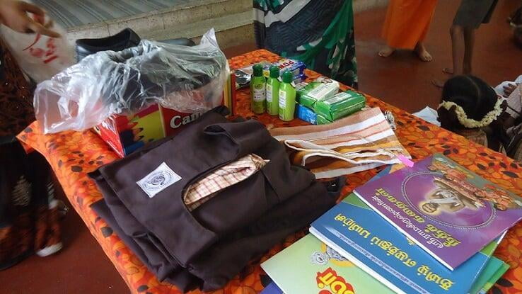 GAP Distribution of items 2018 at National School (Photos)